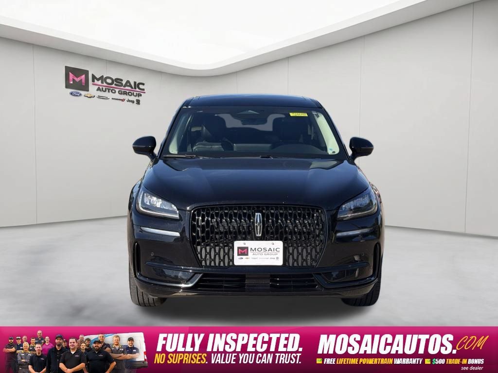 Used 2023 Lincoln Corsair AWD w/ Equipment Group 101A image 2