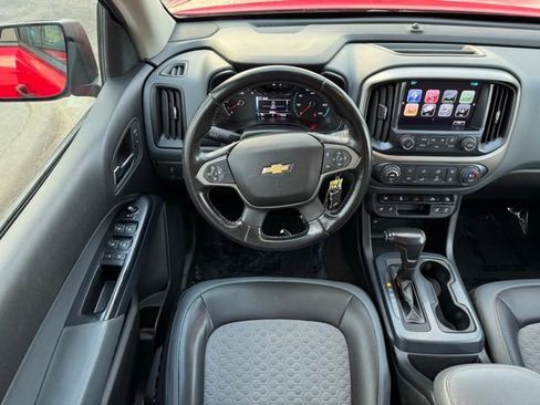 Used 2017 Chevrolet Colorado Z71 image 5