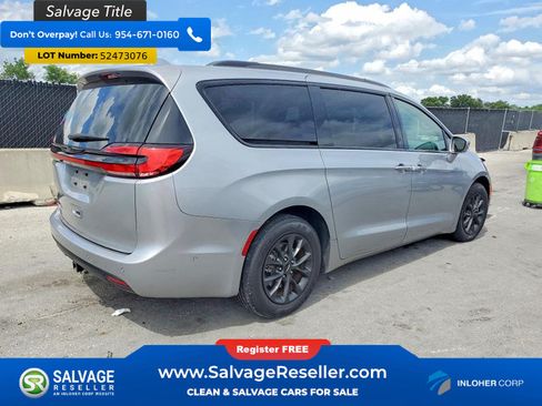 Used 2021 Chrysler Pacifica Touring-L w/ Premium & Safety Sphere Group FWD image 4