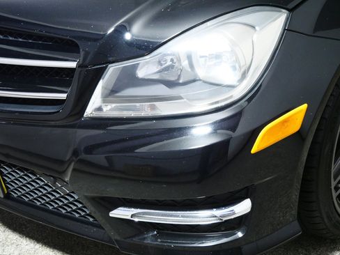 Used 2014 Mercedes-Benz C 250 Coupe image 16