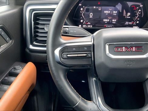 Used 2024 GMC Canyon AT4 w/ Technology Package AWD/4WD image 19
