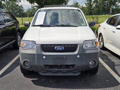 Used 2006 Ford Escape 2WD Hybrid image 2