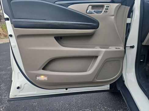 Certified 2018 Honda Ridgeline RTL-E image 11