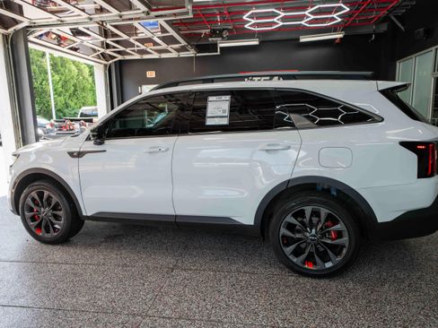 Used 2022 Kia Sorento SX Prestige w/ Rust Color Package AWD/4WD image 2