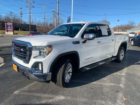 Used 2019 GMC Sierra 1500 SLT w/ SLT Premium Package image 3