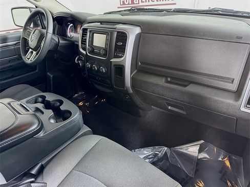 Used 2024 RAM 1500 Classic SLT image 31