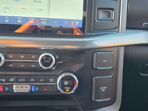 Used 2021 Ford F150 Lariat w/ Equipment Group 502A High AWD/4WD image 29