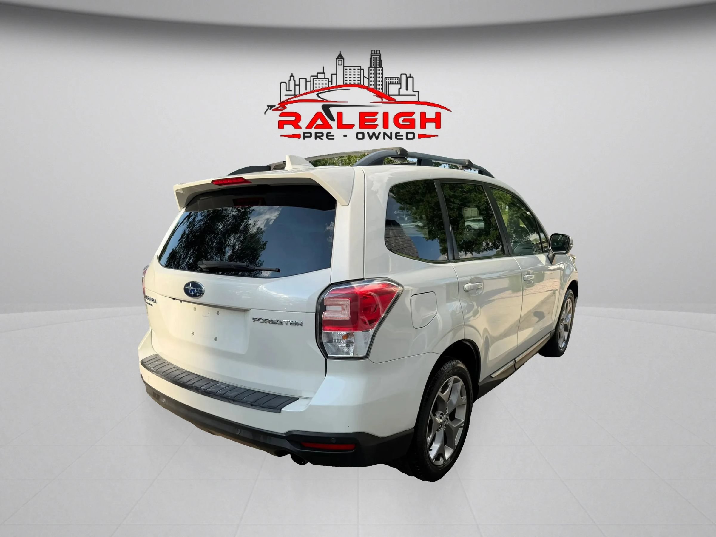 Used 2018 Subaru Forester 2.5i Touring w/ Popular Package #3B AWD/4WD image 5