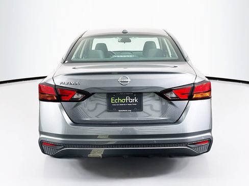 Used 2025 Nissan Altima 2.5 SV image 7