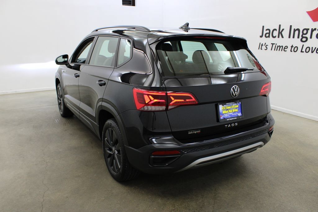 Used 2023 Volkswagen Taos S FWD image 3