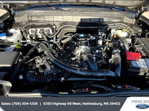 New 2025 Ford Bronco Badlands image 6