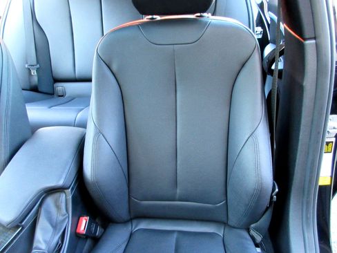 Used 2017 BMW 330i Sedan image 10