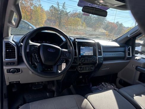 Used 2017 Ford F350 XLT w/ Snow Plow Prep Package image 16