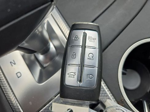 Used 2023 Genesis G70 3.3T RWD image 32