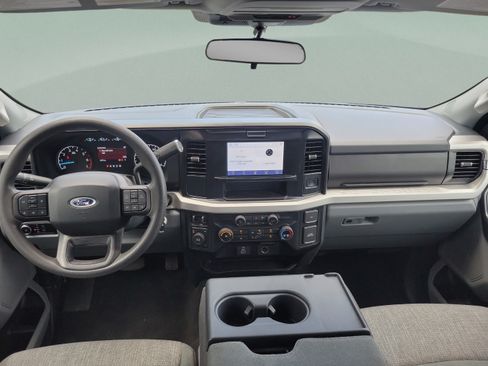 Certified 2025 Ford F250 XLT AWD/4WD image 6