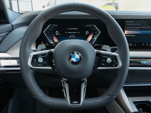 Certified 2023 BMW 760i xDrive AWD/4WD image 17
