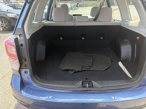 Used 2017 Subaru Forester 2.5i AWD/4WD image 10