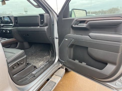 Used 2023 GMC Sierra 1500 SLT w/ SLT Premium Plus Package image 23