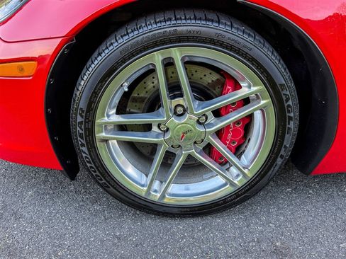 Used 2007 Chevrolet Corvette Z06 w/ Preferred Equipment Group RWD image 16
