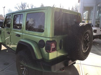 New 2026 Jeep Wrangler Unlimited Rubicon w/ Xtreme 35 Tire Package