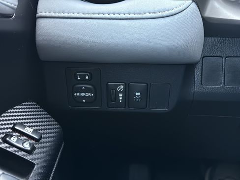 Used 2015 Toyota RAV4 XLE FWD image 22