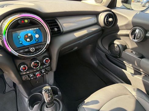 Used 2020 MINI Cooper 2-Door Hardtop w/ Premium Package image 25