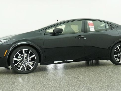 New 2026 Toyota Prius Plug-In Hybrid FWD image 18