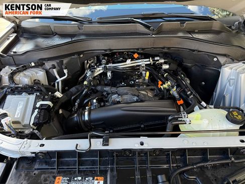 Used 2025 Ford Explorer Active w/ Active Comfort Package image 39