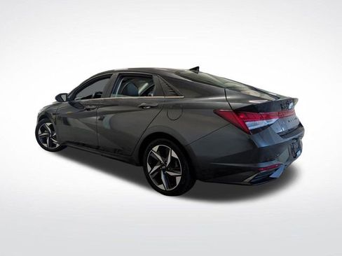 Used 2023 Hyundai Elantra Limited image 3