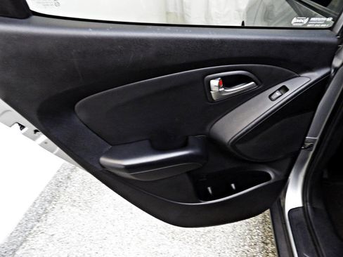 Used 2012 Hyundai Tucson GLS image 9