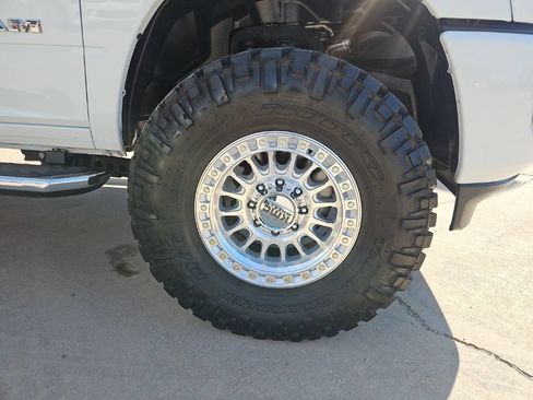 Certified 2024 RAM 2500 Big Horn w/ Sport Appearance Package AWD/4WD image 10
