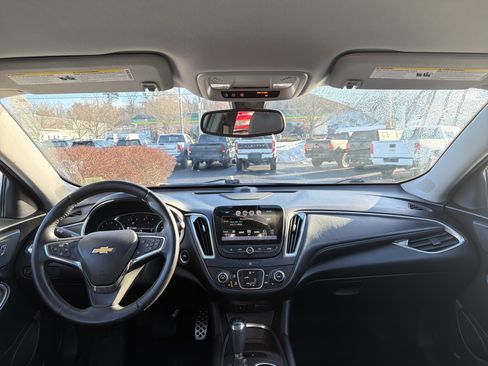 Used 2016 Chevrolet Malibu LT w/ Leather Package image 13