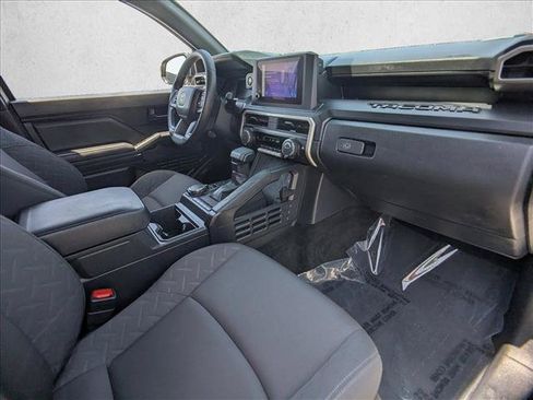 Used 2024 Toyota Tacoma SR w/ SR Upgrade Package AWD/4WD image 21