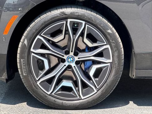 Used 2024 BMW iX xDrive50 w/ Premium Package AWD/4WD image 39