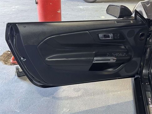 Used 2024 Ford Mustang GT Premium image 17