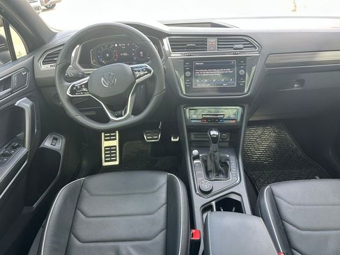 Used 2024 Volkswagen Tiguan SEL R-Line image 9