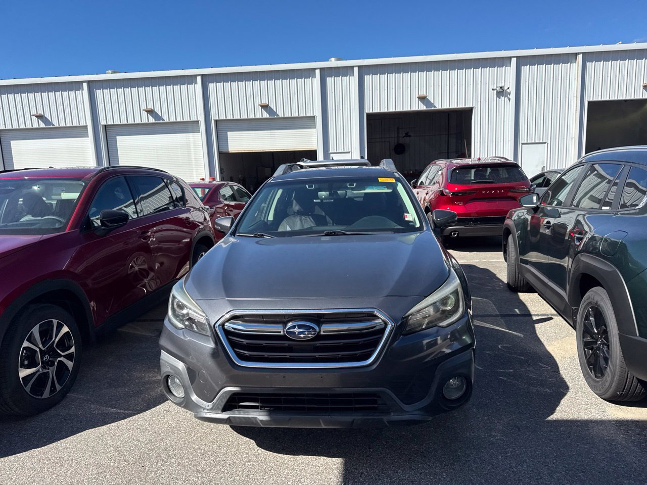 Used 2019 Subaru Outback 3.6R Limited w/ Popular Package #2 AWD/4WD image 2