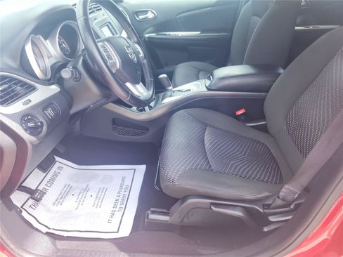 Used 2019 Dodge Journey SE w/ Connectivity Group FWD image 12