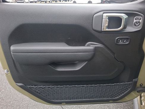 New 2026 Jeep Gladiator Sport image 9