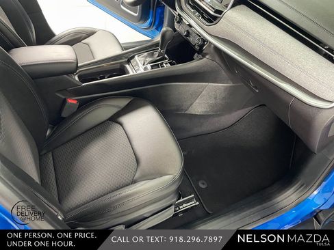 Used 2025 Jeep Compass Latitude image 45