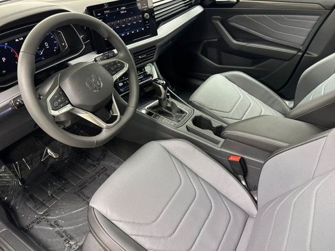 New 2026 Volkswagen Jetta SEL FWD image 9