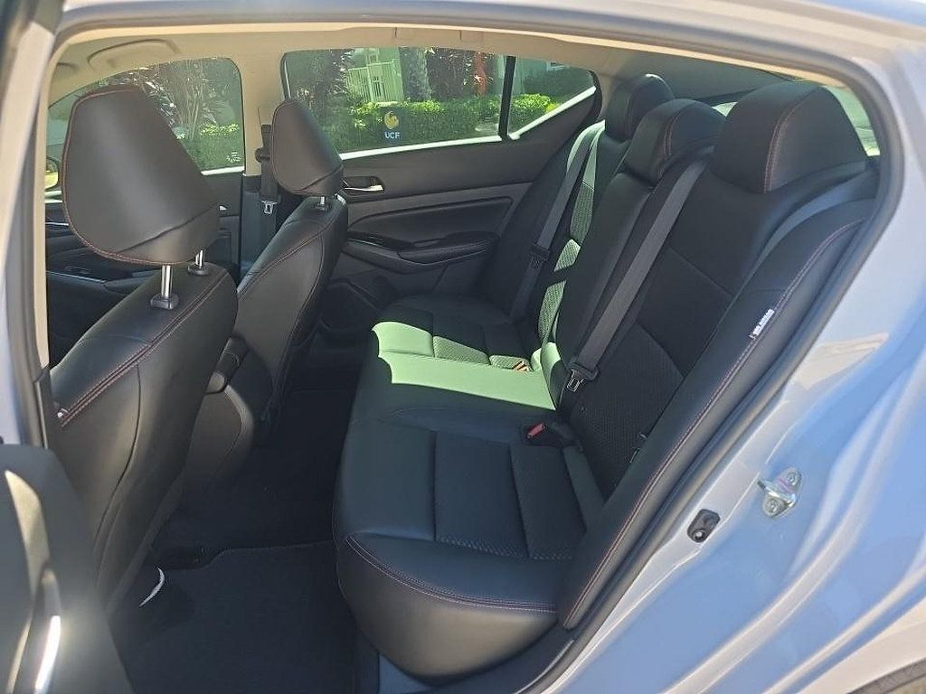 Certified 2023 Nissan Altima 2.5 SR FWD image 7