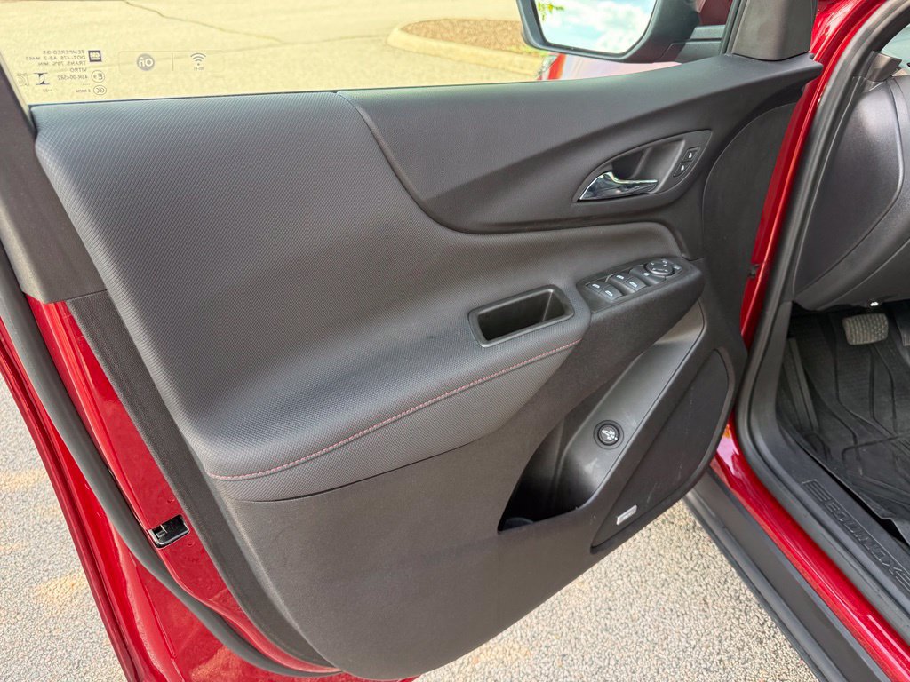 Used 2024 Chevrolet Equinox RS w/ RS Leather Package AWD/4WD image 13