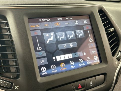 Used 2022 Jeep Cherokee Latitude Lux AWD/4WD image 15