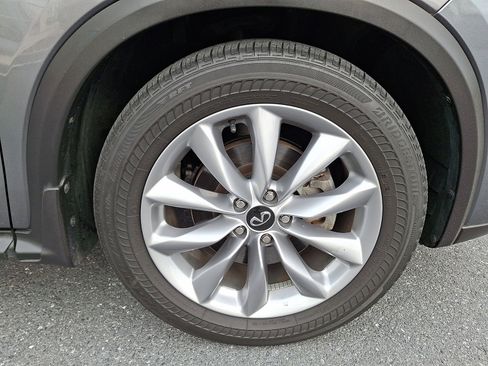 Certified 2022 INFINITI QX50 Luxe w/ Cargo Package image 8