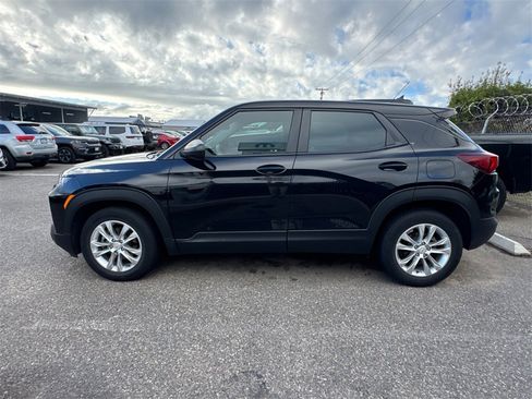 Used 2021 Chevrolet TrailBlazer LS w/ LPO, Blackout Package image 8