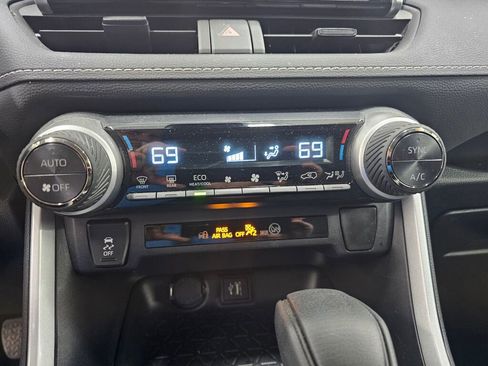 Used 2024 Toyota RAV4 XLE image 23