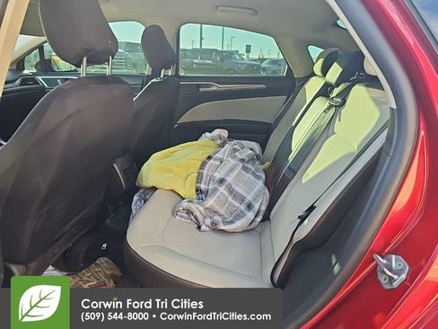 Used 2020 Ford Fusion SE w/ Equipment Group 151A FWD image 13