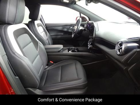 Used 2024 Chevrolet Blazer EV LT AWD/4WD image 12