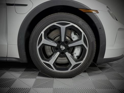 New 2025 Porsche Taycan 4S image 20
